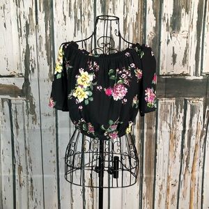 Off-the-shoulder Crop Top